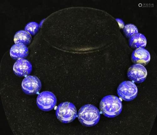 LADYS CHUNKY LAPIS BEADED NECKLACE