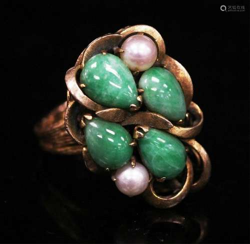 LADY'S 14KT JADE AND PEARL RING