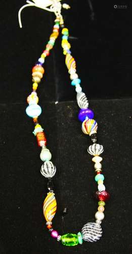 MURANO ART GLASS BEADED NECKLACE, 32