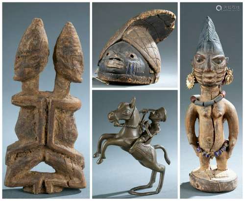 4 African Figural Objects. 20th c.