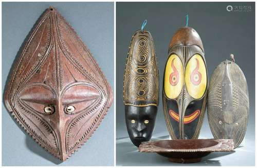 5 New Guinea Style Objects. 20th c.