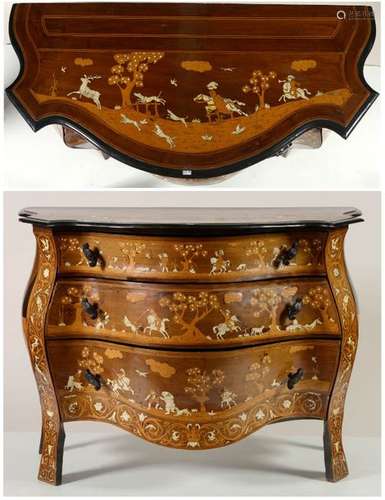 Commode galbée en placage de noyer et marqueterie …