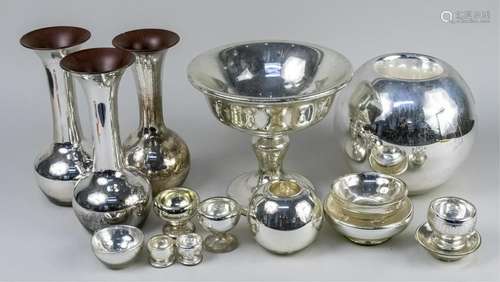 Group of Mercury Style Glass Table Decorations