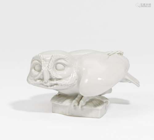 KLEINES KÄUZCHEN. Meissen. 1981. Modell M. Esser, 1932. Porzellan, Weißware. Höhe 8cm.