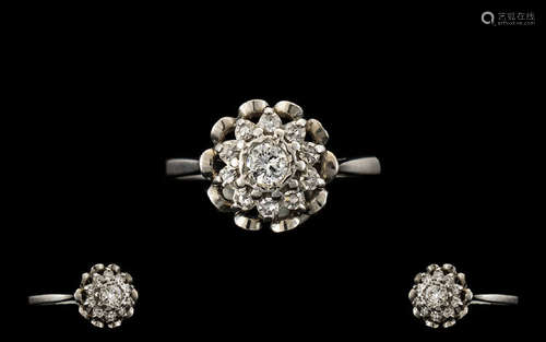 18ct White Gold - Attractive Diamond Set Cluster Ring - Flower head Design. Hallmark London 1972.