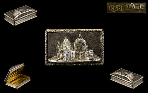 Elizabeth II Silver Pill Box with Gilt Interior. The Cover Decorated In High Relief of St Pauls