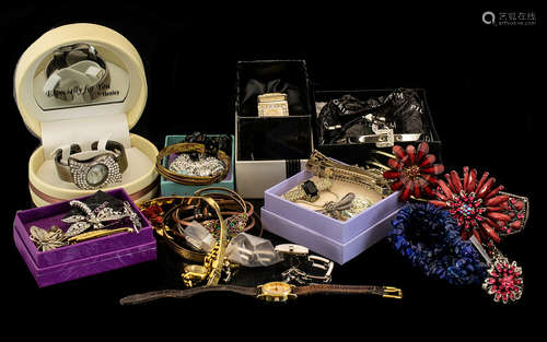 Collection of Vintage & Contemporary Costume Jewellery comprising assorted bracelets including a