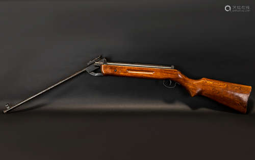 Air Rifle. Air rifle, barrel 15 inches long, untested, A/F, please see accompanying image.