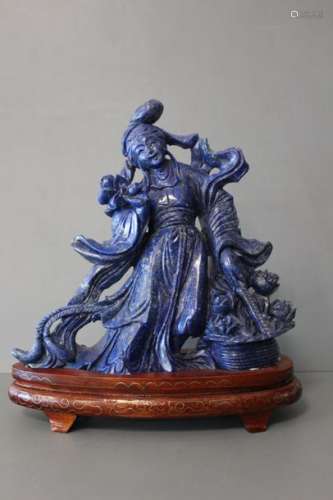 SCULPTURE en lapis lazuli représentant une divinit…