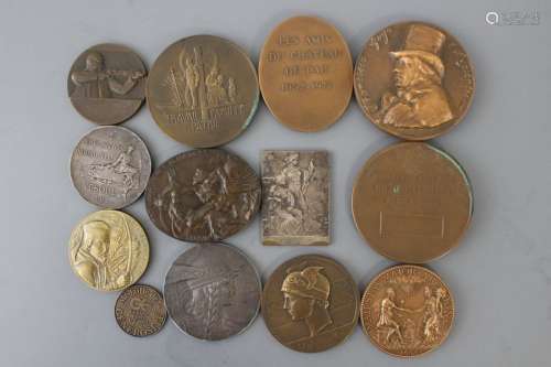 NEUF MEDAILLES en bronze ou argent, XXe siècle \nMu…