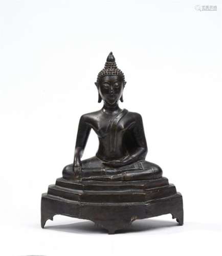 LAOS, XIXe. Statuette de bouddha en bronze représe…