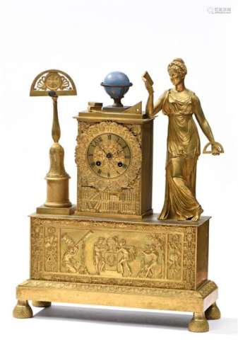 Pendule en bronze ciselé et doré à décor d'allégor…