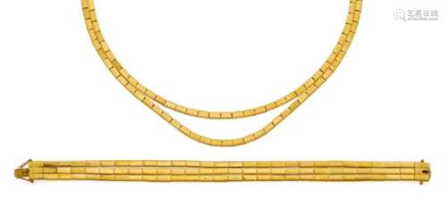 GOLD-SET: COLLIER UND ARMBAND. Wohl Italien, um 1980. 750/- Gelbgold, Gesamtgewicht: 80,0g.
