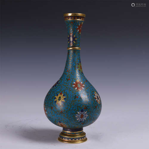 CHINESE PORCELAIN FLOWER VASE