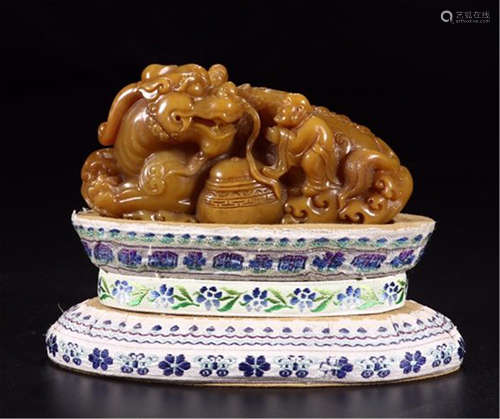 CHINESE SOAPSTONE TIANHUANG BEAST SEAL