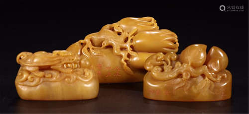 THREE CHINESE SOAPSTONE TIANHUANG STONE FRUIT SEALS