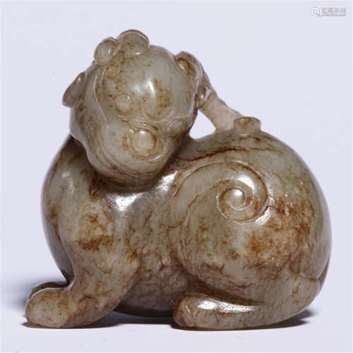 CHINESE NEPHRITE JADE BEAST TABLE ITEM