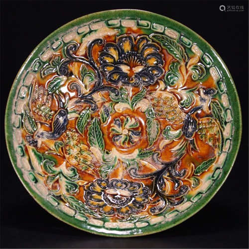 CHINESE PORCELAIN SANCAI FLOWER PLATE