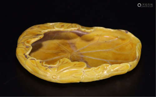 CHINESE PORCELAIN YELLOW GLAZE LOTUS BRUSH WASHER