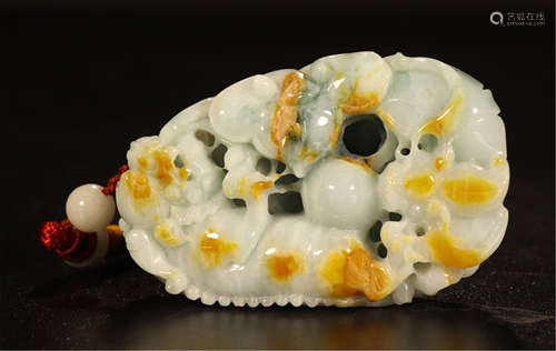 CHINESE JADEITE BEAST HAND ITEM