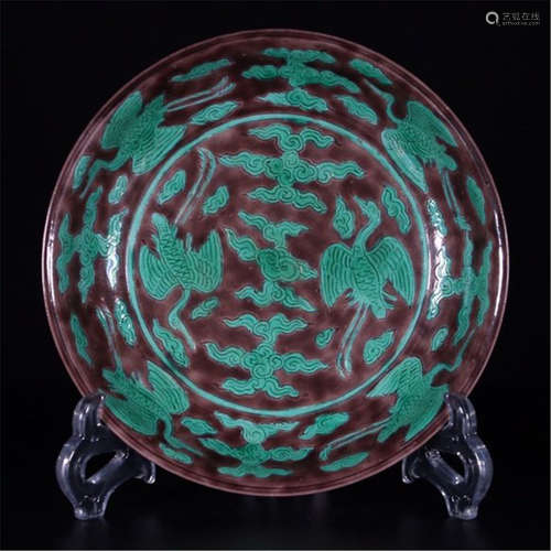 CHINESE PORCELAIN PURPLE GROUND GREEN CRANE AND CLOUD PLATE