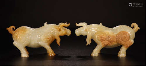 PAIR OF CHINESE YELLOW JADE OX TABLE ITEM