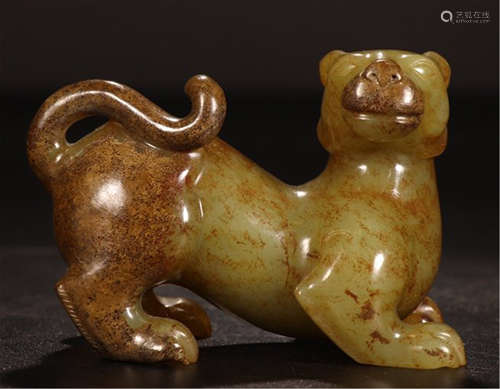 CHINESE NEPHRITE JADE BEAST TABLE ITEM