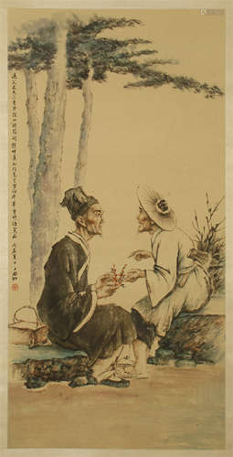 CHINESE SCROLL PAINTING OF MEN UNDER TREE