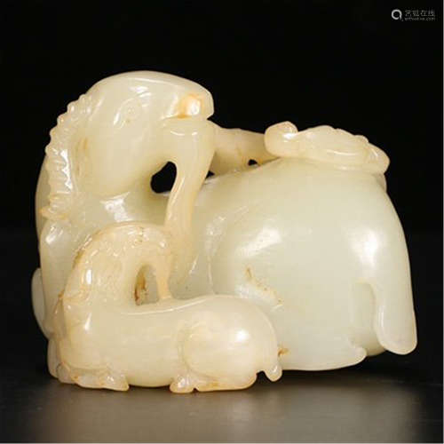 CHINESE YELLOW JADE RAM TABLE ITEM