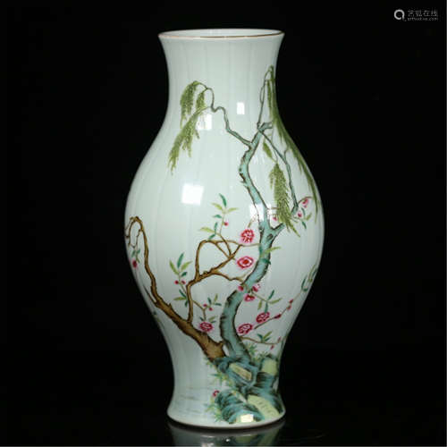 CHINESE PORCELAIN FAMILLE ROSE BIRD AND FLOWER VASE