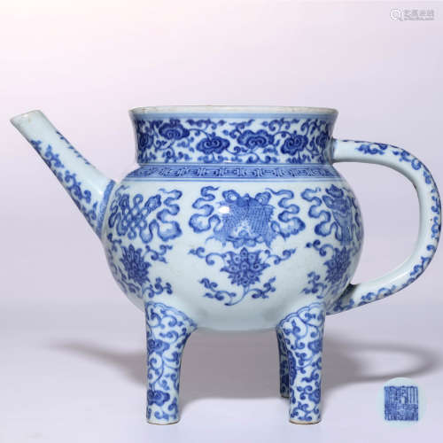 A Chinese Blue and White Porcelain Water Pot