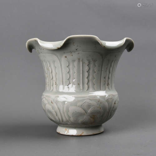 A Chinese Yaozhou-Type Glazed Porcelain Brush Washer