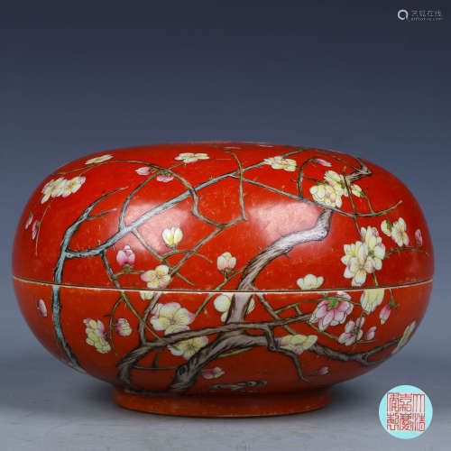 A Chinese Red Glazed Porcelain Round Box with Cover