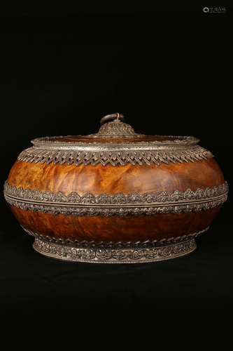 A Chinese Carved Hardwood Round Box with Cover and Silver Inlaid