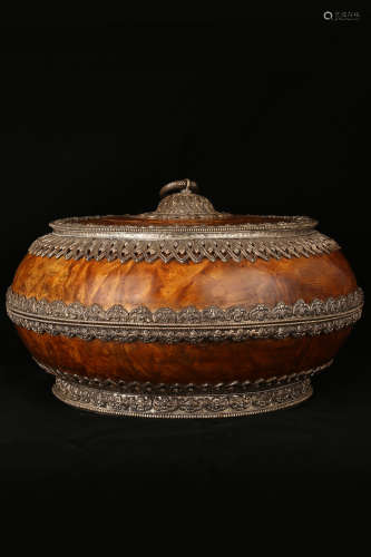 A Chinese Carved Hardwood Round Box with Cover and Silver Inlaid