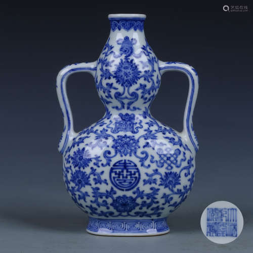 A Chinese Blue and White Porcelain Double Gourd Vase