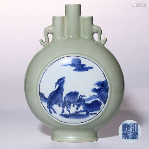 A Chinese Celadon Glazed Blue and White Porcelain Moon Flask