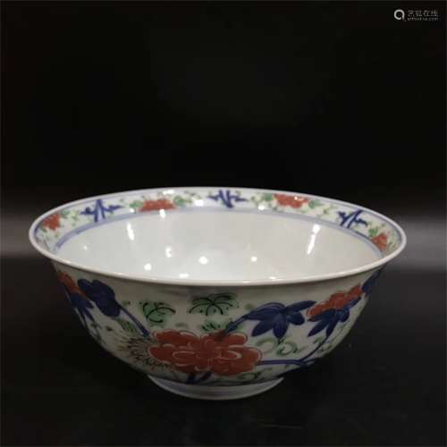 A Chinese Wu-Cai Glazed Blue and White Porcelain Bowl