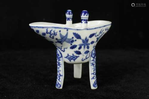 A Chinese Blue and White Porcelain Cups