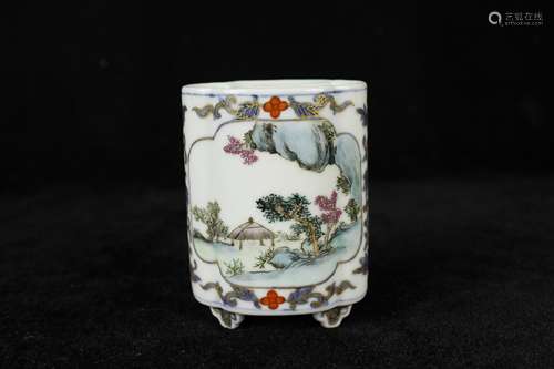 A Chinese Dou-Cai Glazed Porcelain Brush Pot