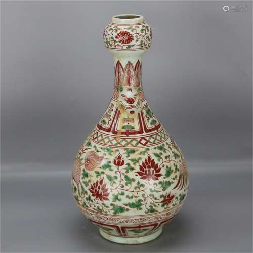 A Chinese Red and Green Glazed Porcelain Vase