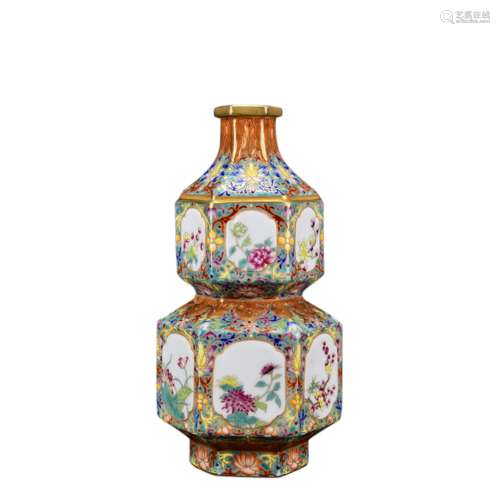 A Chinese Enamel Glazed Porcelain Double Gourd Vase