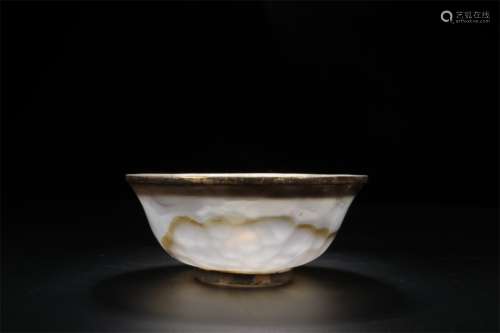 A Chinese Carved Agate Bowl with Silver Inalid