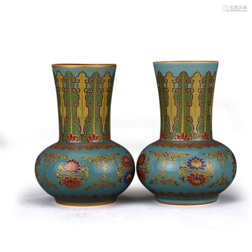 A Pair of Chinese Wu-Cai Glazed Porcelain Vases