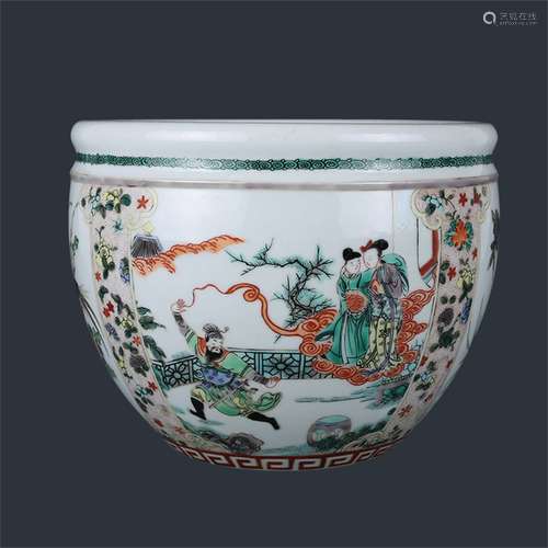 A Chinese Wu-Cai Glazed Porcelain Bowl