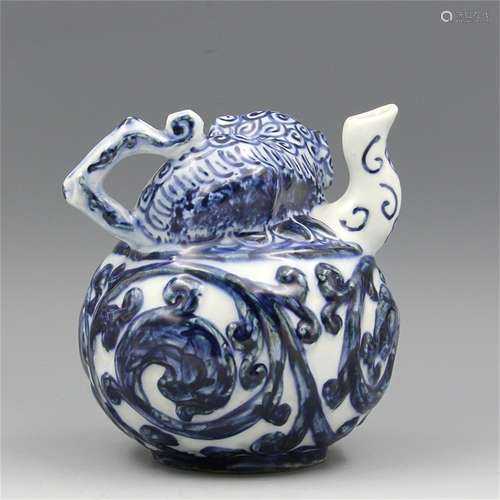 A Chinese Blue and White Porcelain Wine Pot