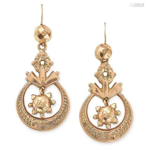 ANTIQUE ARTICULATED GOLD EARRINGS with an articulated