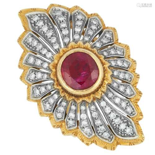 RUBY AND DIAMOND CLUSTER RING set with a round cut ruby