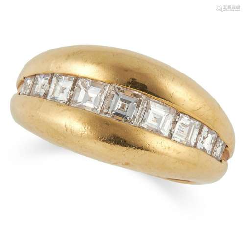 0.80 CARAT DIAMOND RING set with asscher cut diamonds