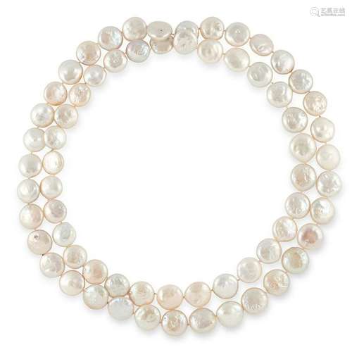 PEARL NECKLACE comprising of a single strand of Biwa